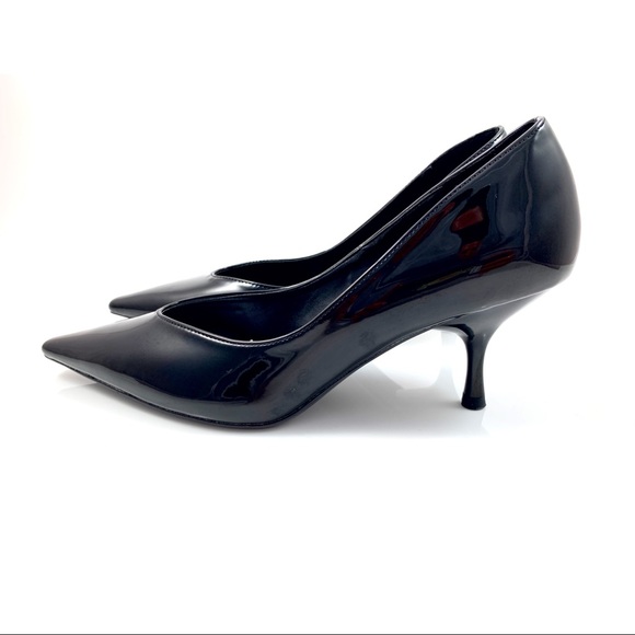 pointed kitten heels